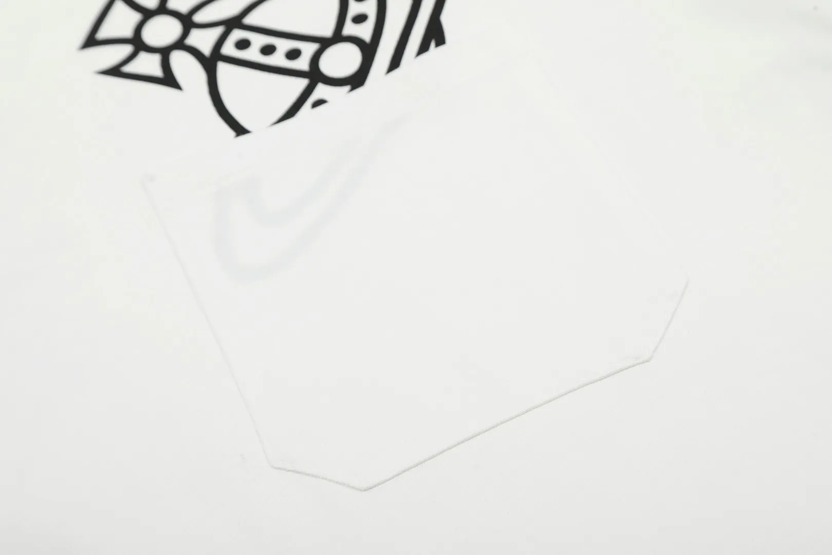 VIVI 146# "Exclusive Style" vivienne west wood Queen Mother of the West Vivienne Saturn Pocket Printed Short Sleeves Full series of correct accessories. Every detail is completely restored and can be filled directly. Size: XS-L